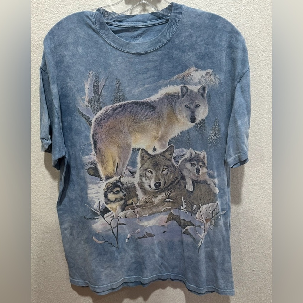 The‎ Mountain Blue Wolf Family T-Shirt size Large
